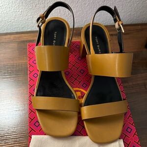 NWT Tory Burch DOUBLE T HEELED SANDAL Size 6.5